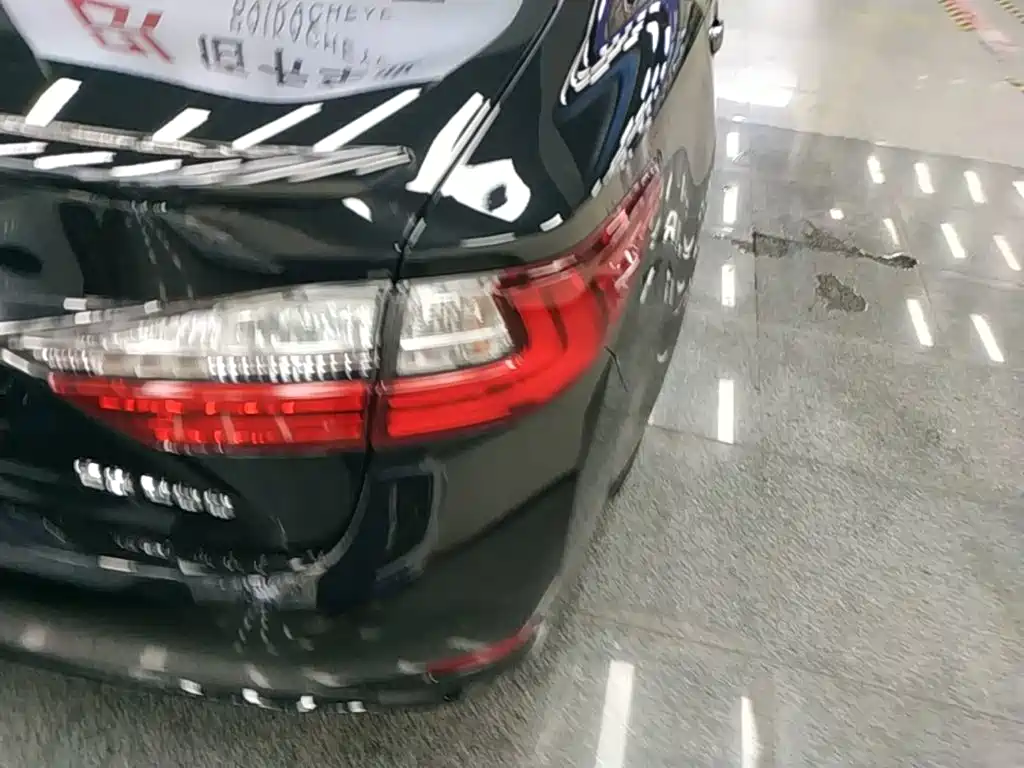 Lexus ES — миниатюра 8