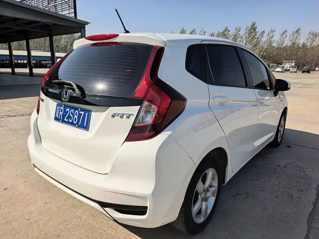 Honda Fit — миниатюра 4