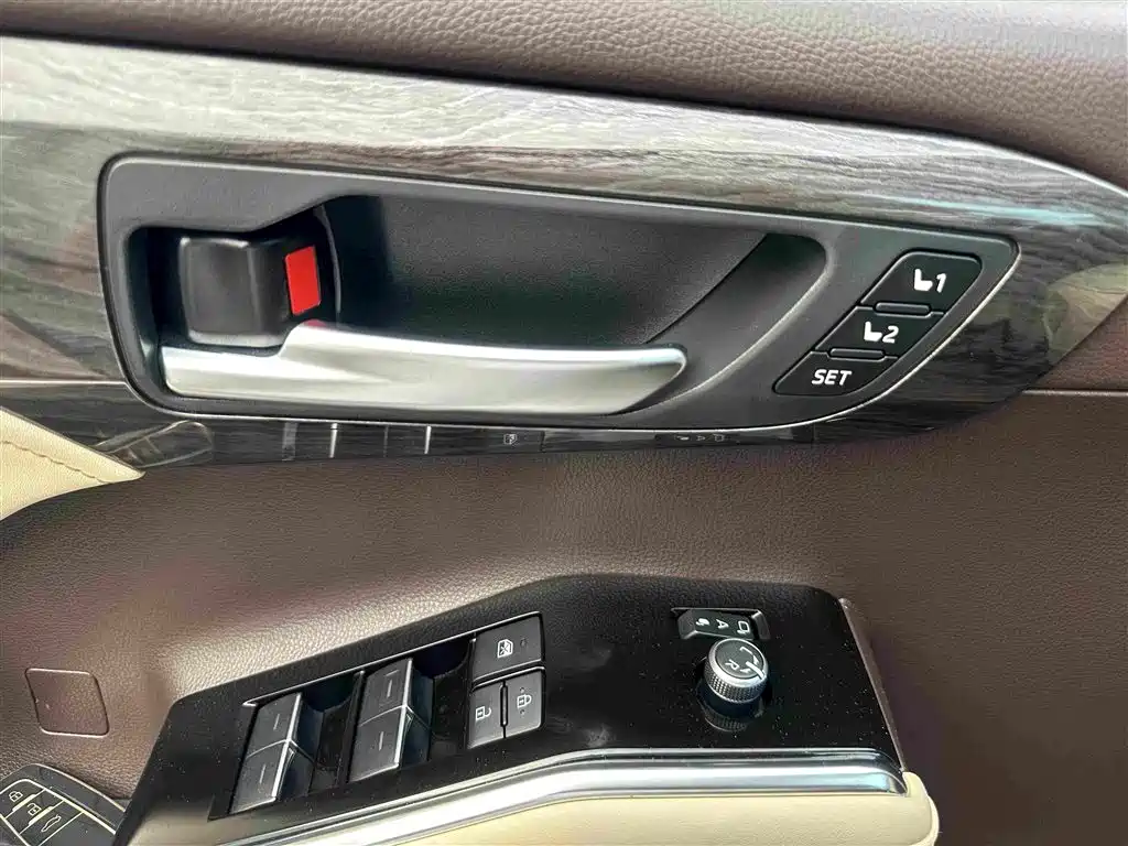 Toyota Highlander — миниатюра 23