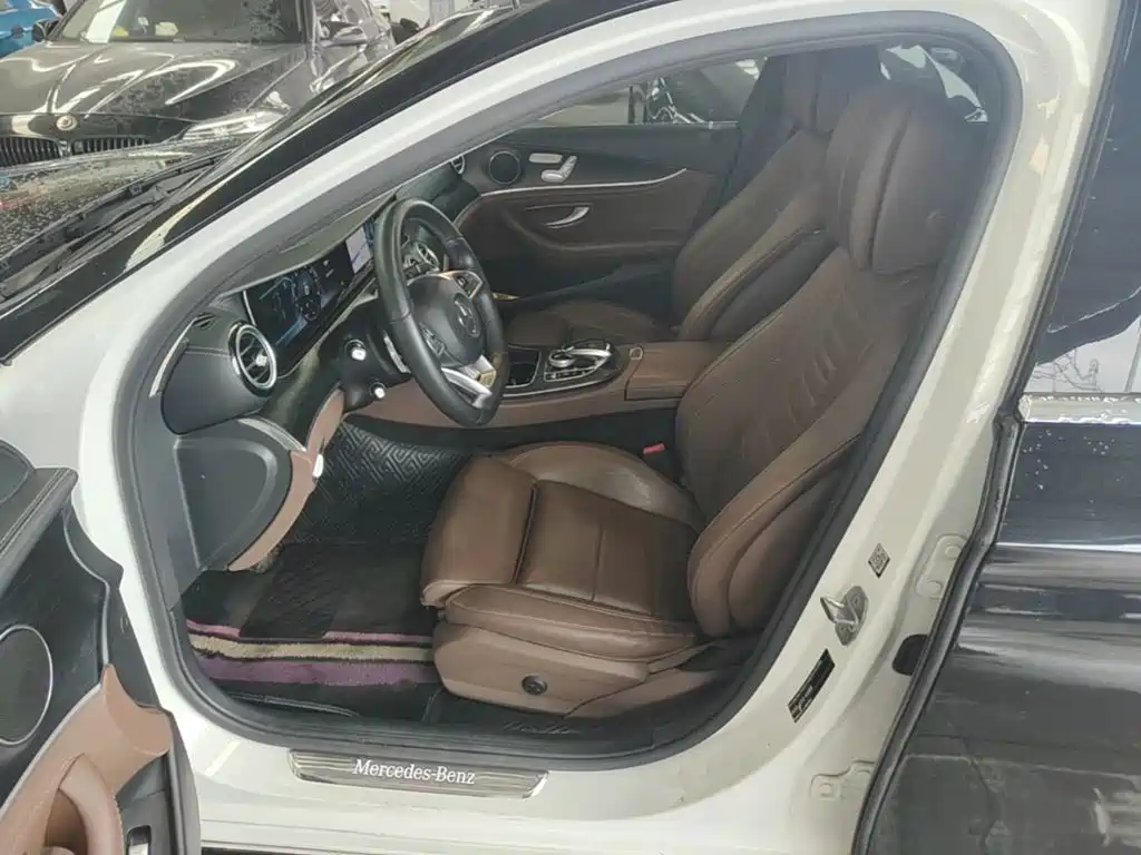 Mercedes-Benz E-Class — миниатюра 15
