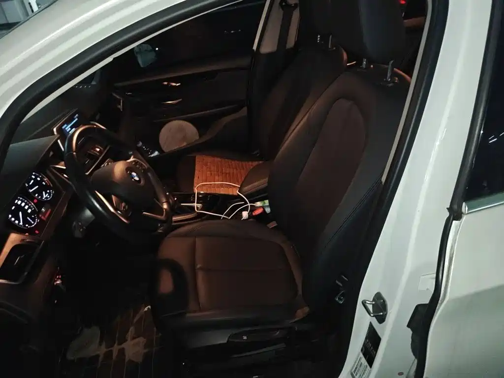 BMW 2 Series Active Tourer — миниатюра 16