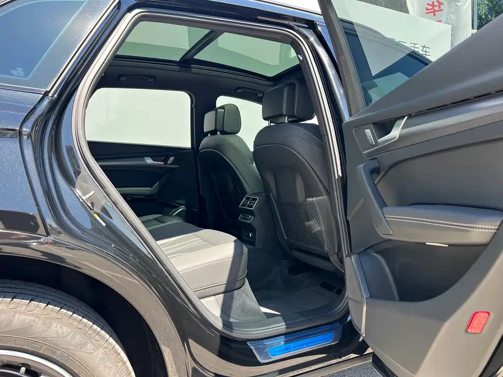 Audi Q5L — миниатюра 10