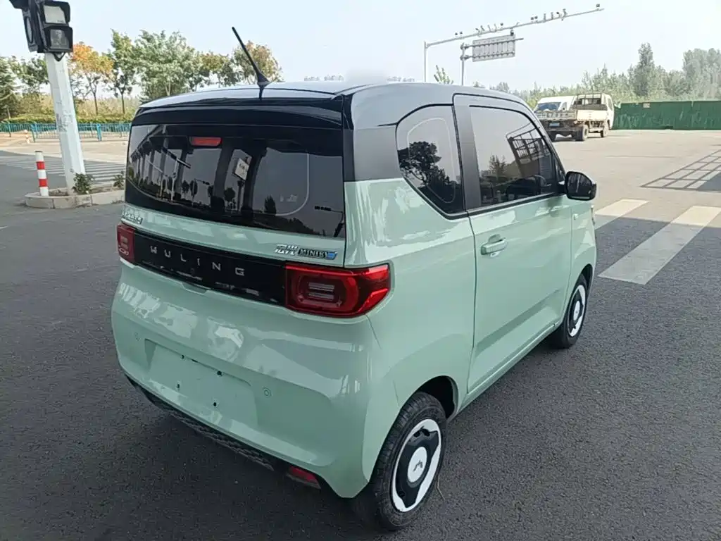 Wuling MINIEV — миниатюра 7