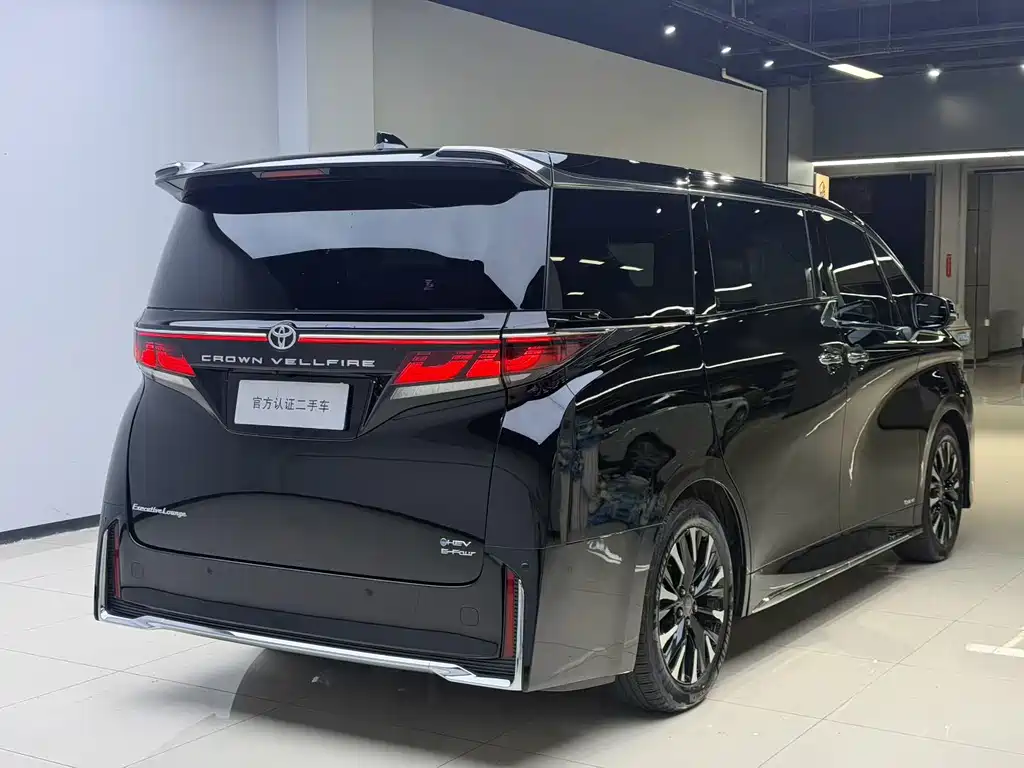 Toyota Vellfire — миниатюра 3