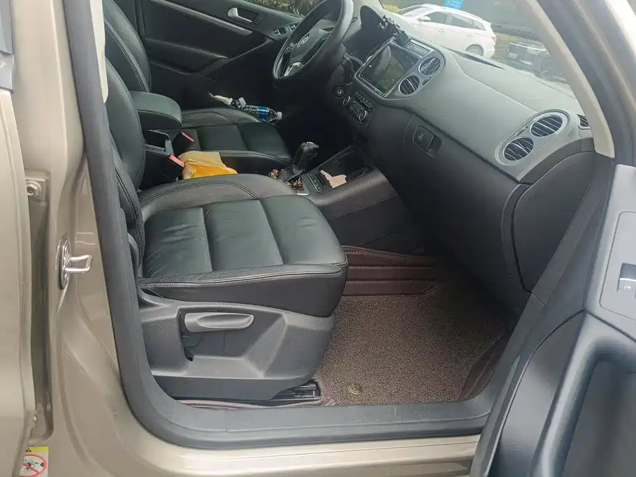 Volkswagen Tiguan — миниатюра 8