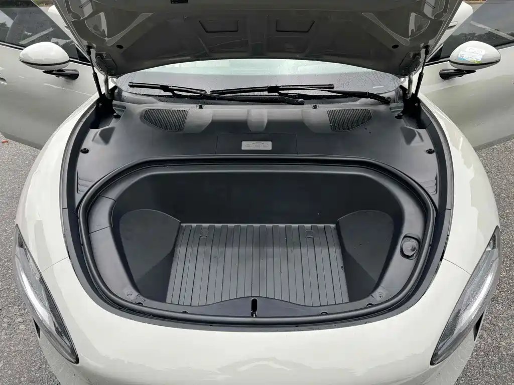 Xiaomi SU7 — миниатюра 16