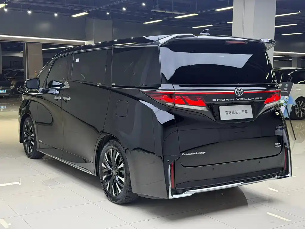 Toyota Vellfire — миниатюра 6