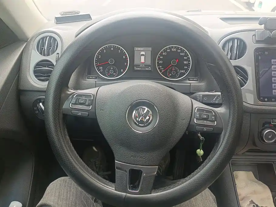 Volkswagen Tiguan — миниатюра 15