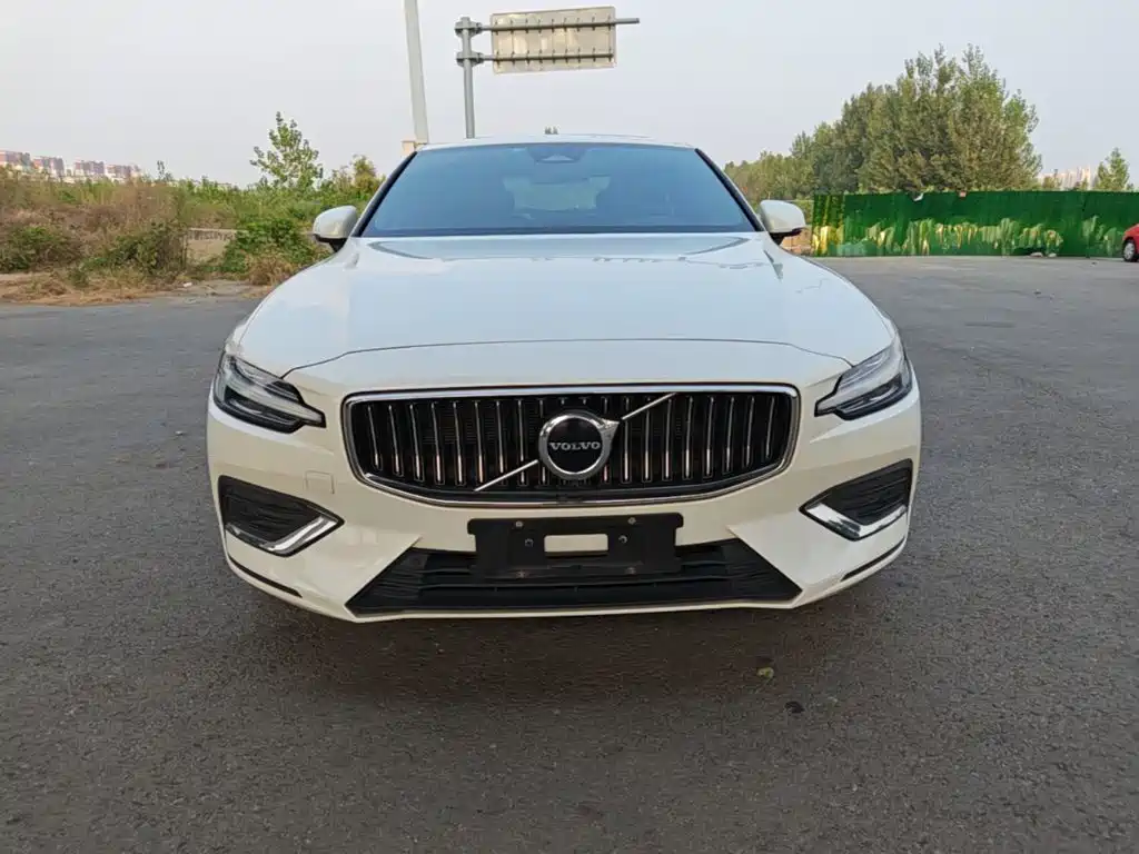 Volvo S60 — миниатюра 3