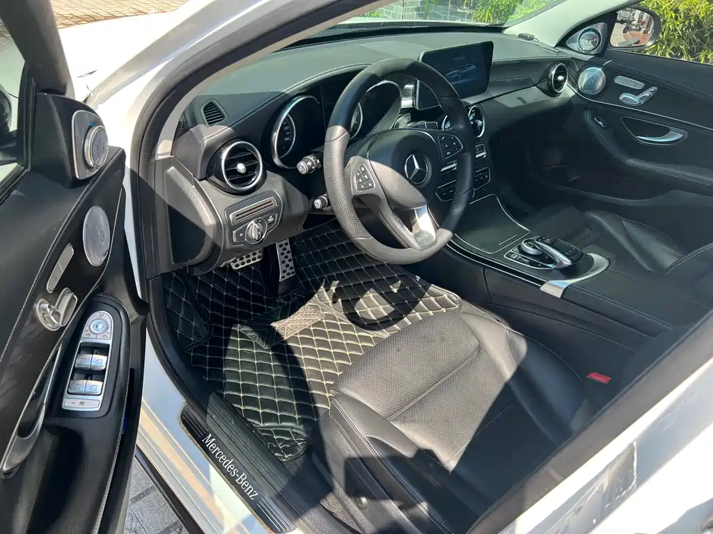 Mercedes-Benz C-Class — миниатюра 14