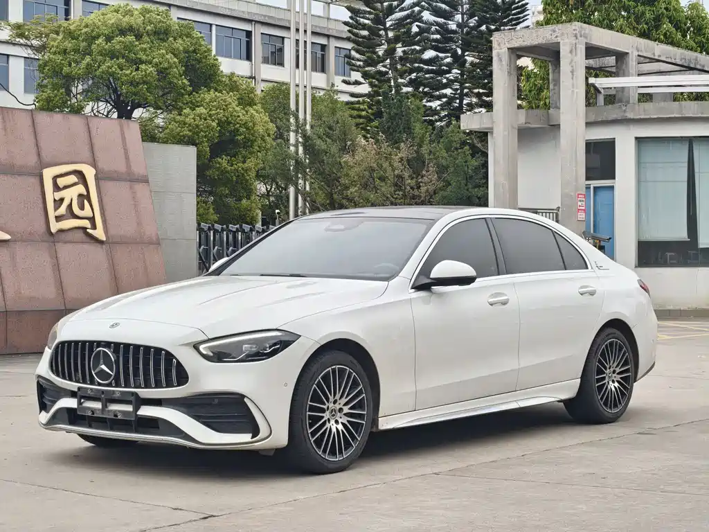 Mercedes-Benz C-Class 2022