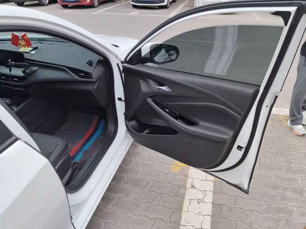 Buick Verano — миниатюра 19