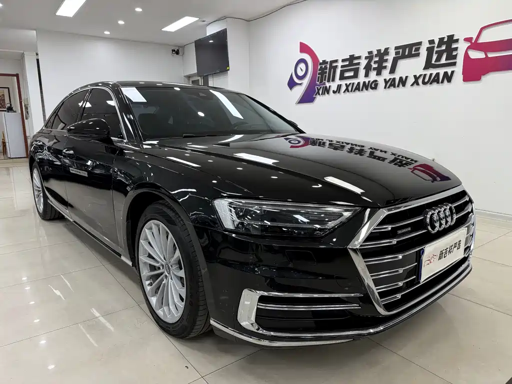 AUDI A8