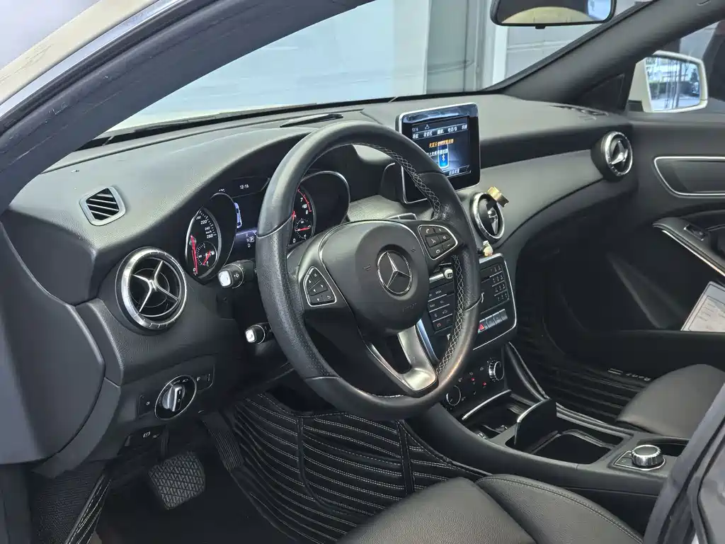 Mercedes-Benz CLA (Import) — миниатюра 12