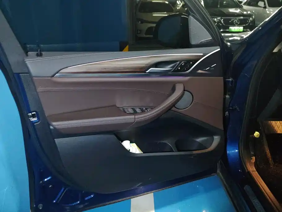 BMW X3 — миниатюра 7