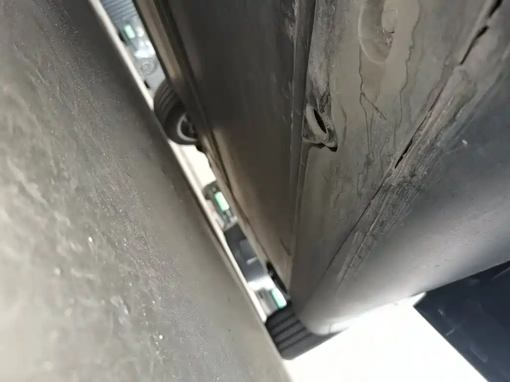 Tesla Model Y — миниатюра 21