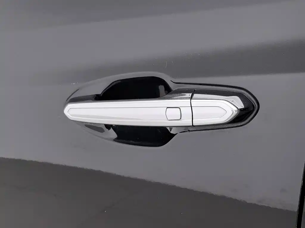 Cadillac XT5 — миниатюра 18