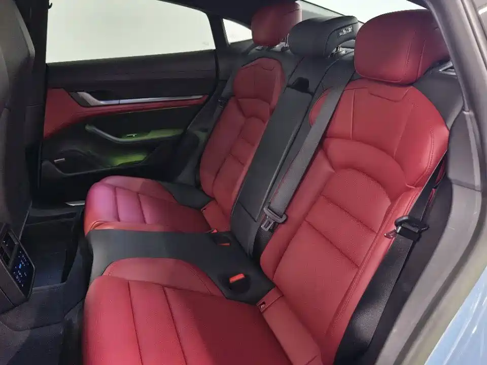 Porsche Taycan — миниатюра 14