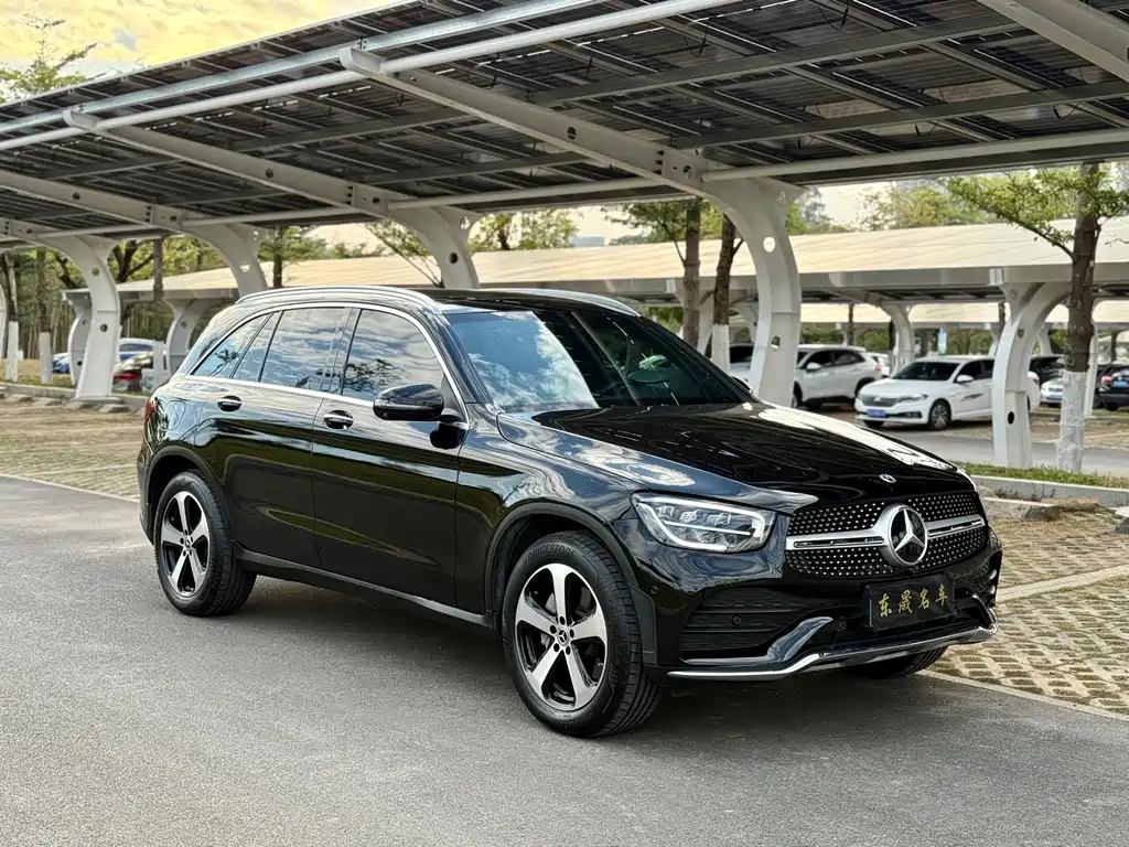 MERCEDES-BENZ GLC