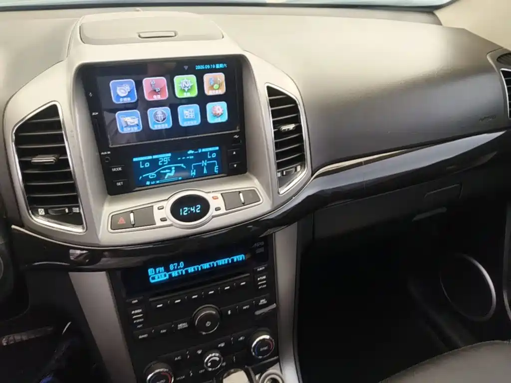 Chevrolet Captiva — миниатюра 13