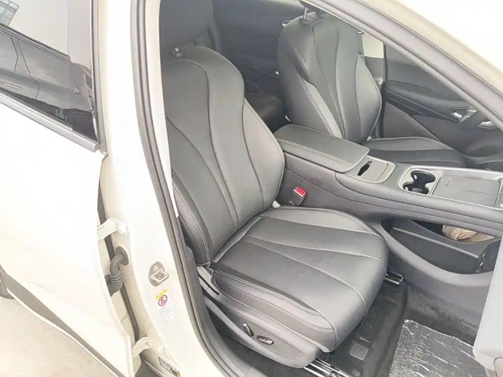 BYD Sealion 05 EV — миниатюра 25