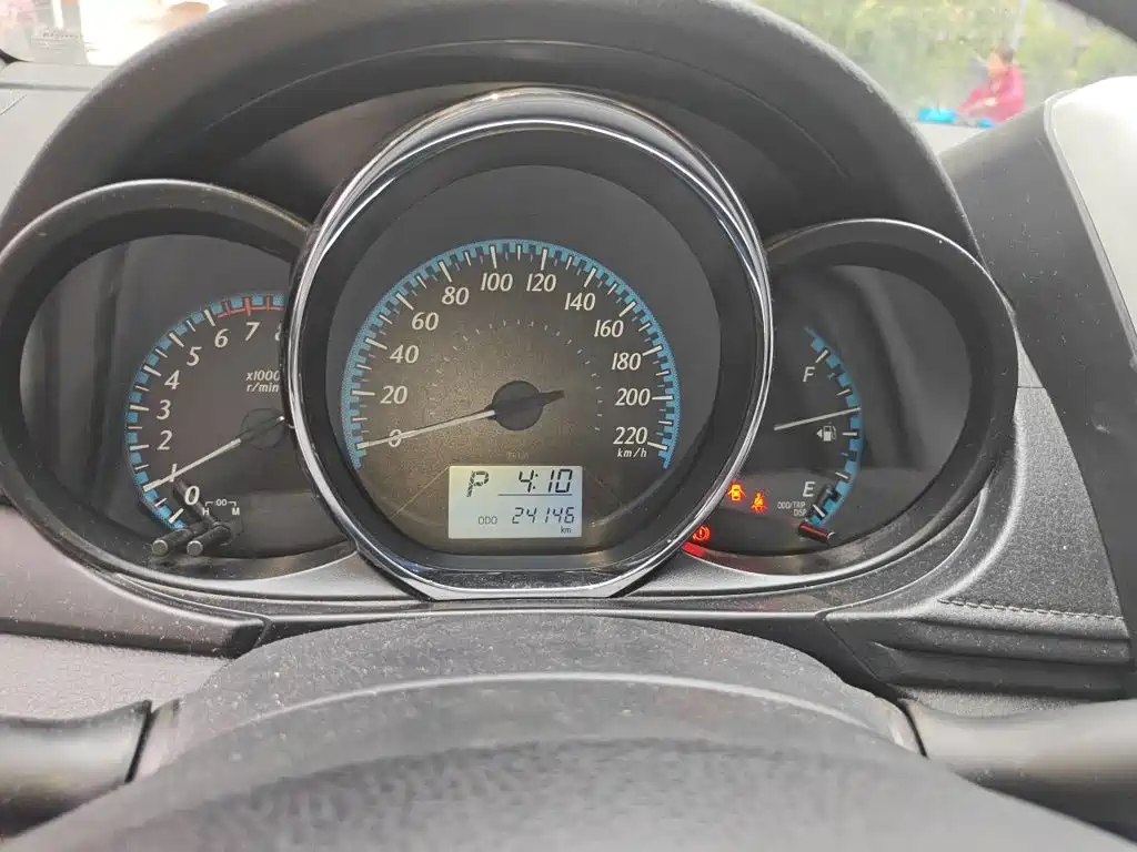 Toyota Yaris L — миниатюра 7