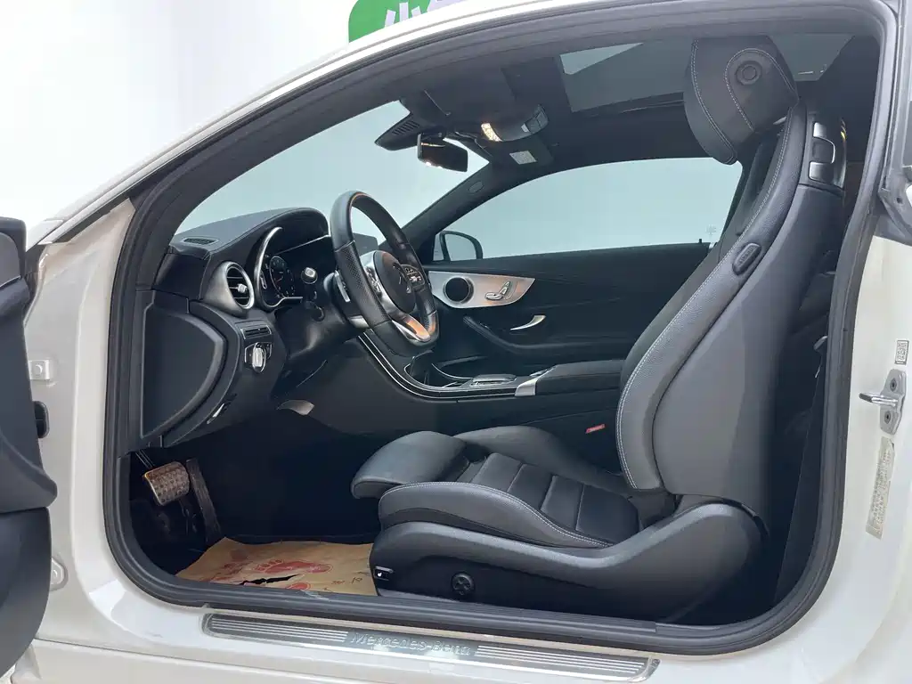Mercedes-Benz C-Class (Import) — миниатюра 12