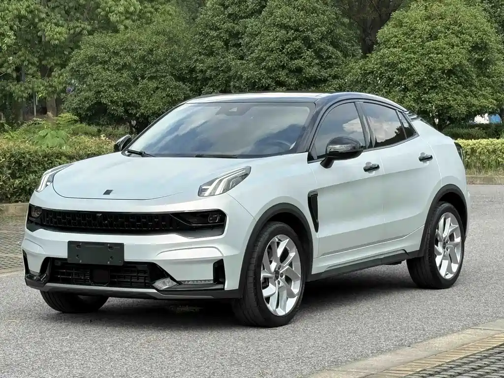 Lynk & Co 05