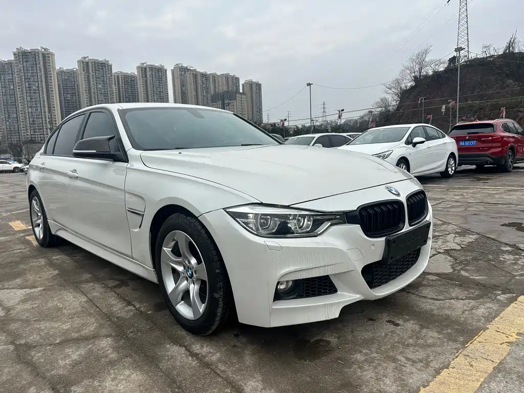 BMW 3 SERIES