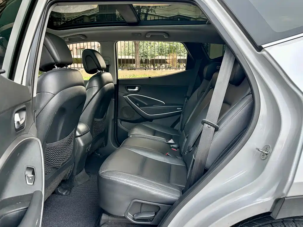 Hyundai Santa Fe — миниатюра 11