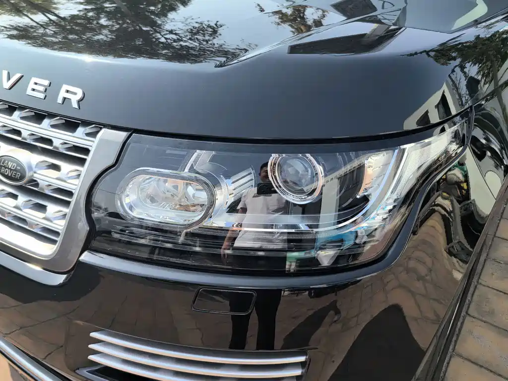 Land Rover Range Rover — миниатюра 7