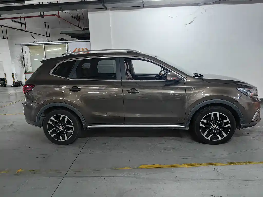 Roewe RX5 — миниатюра 2