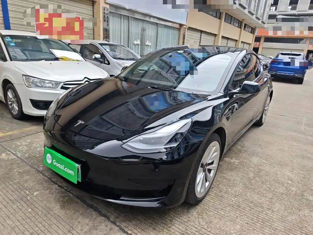 Tesla Model 3 — миниатюра 2