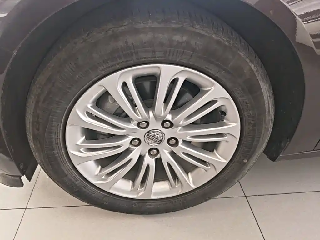 Buick LaCrosse — миниатюра 23