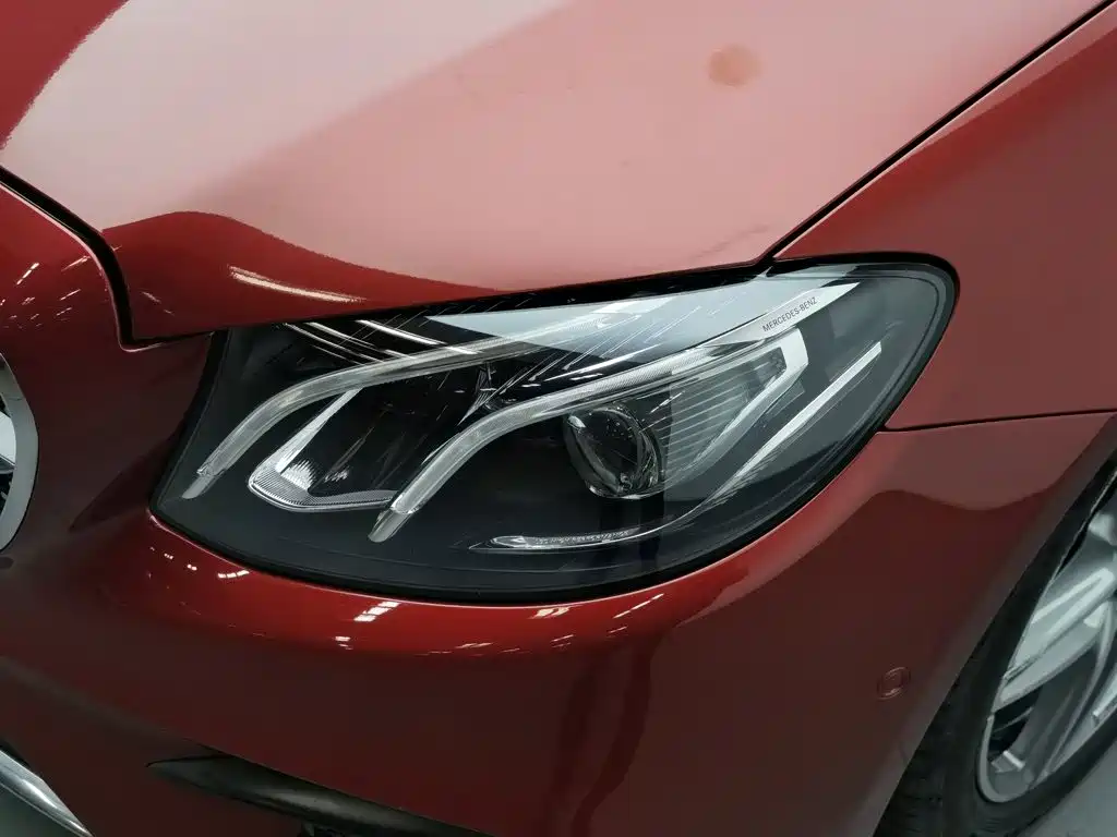 Mercedes-Benz E-Class (Import) — миниатюра 7