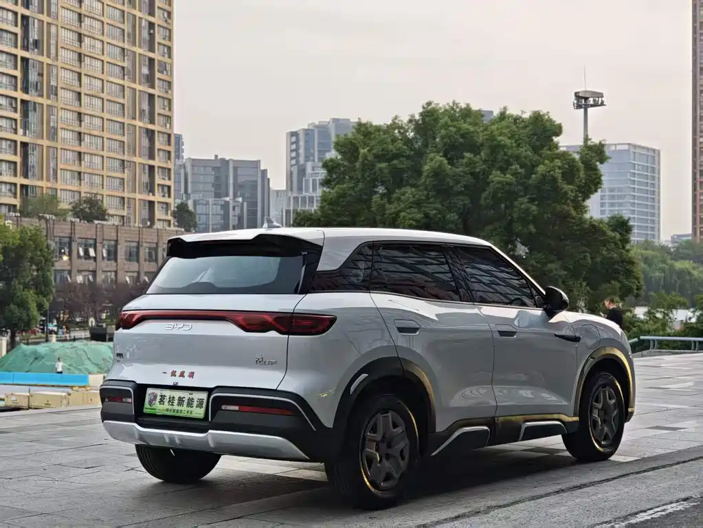 BYD Yuan UP — миниатюра 6