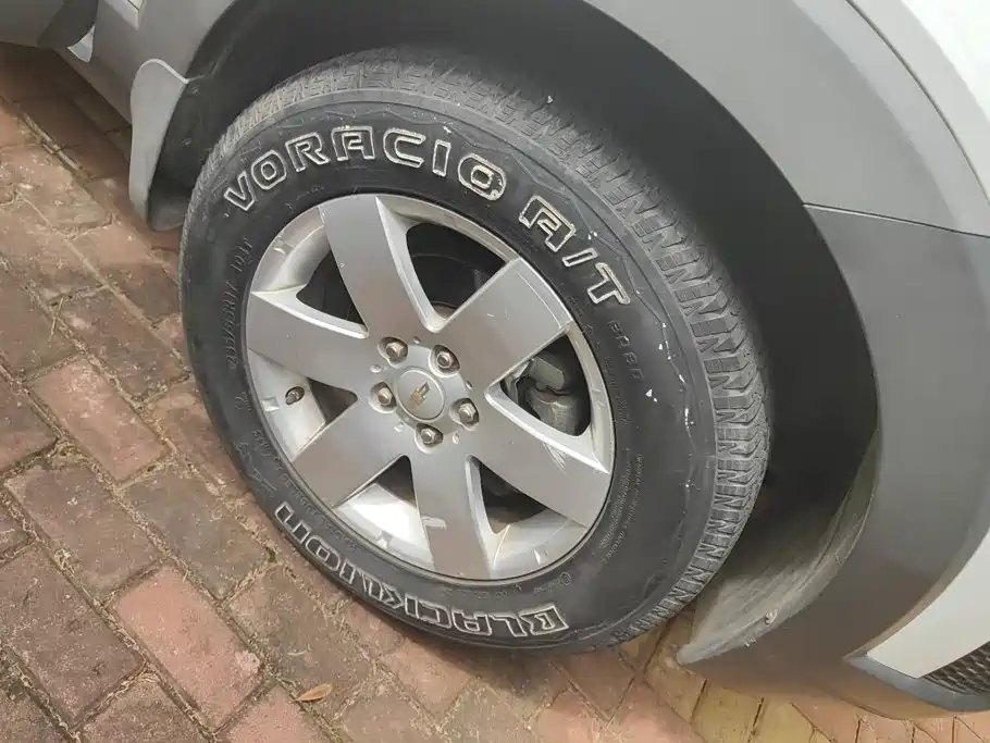 Chevrolet Captiva — миниатюра 6