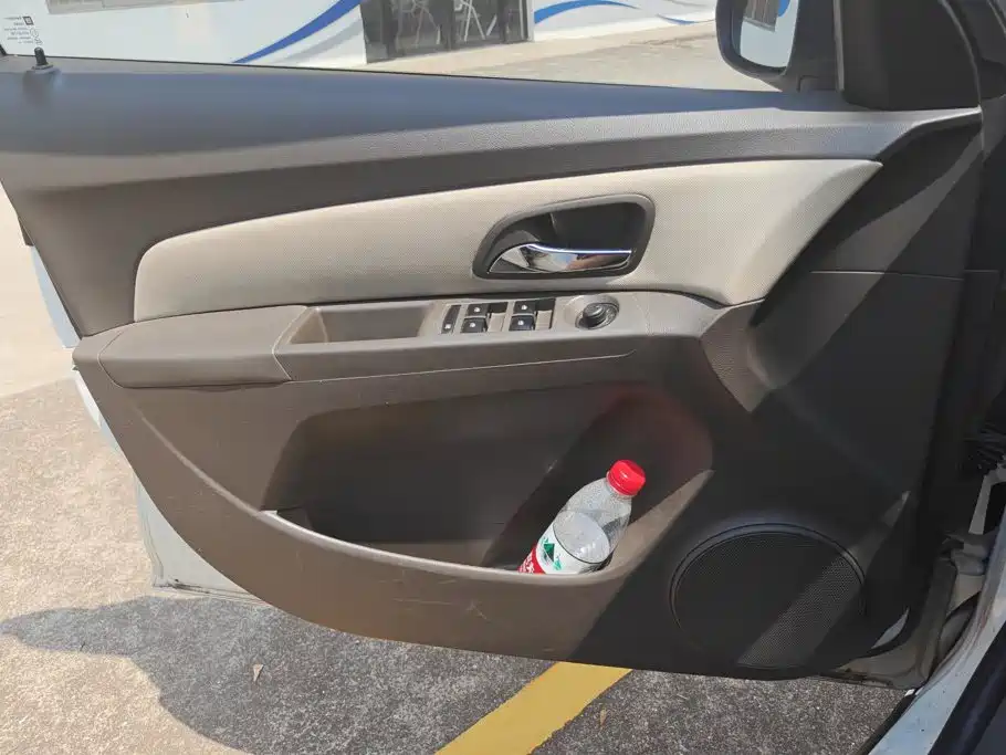 Chevrolet Cruze — миниатюра 7