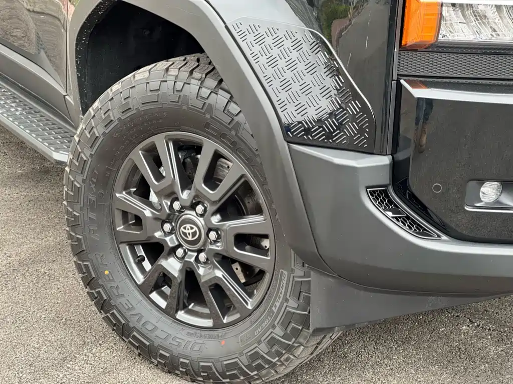 Toyota Prado — миниатюра 8