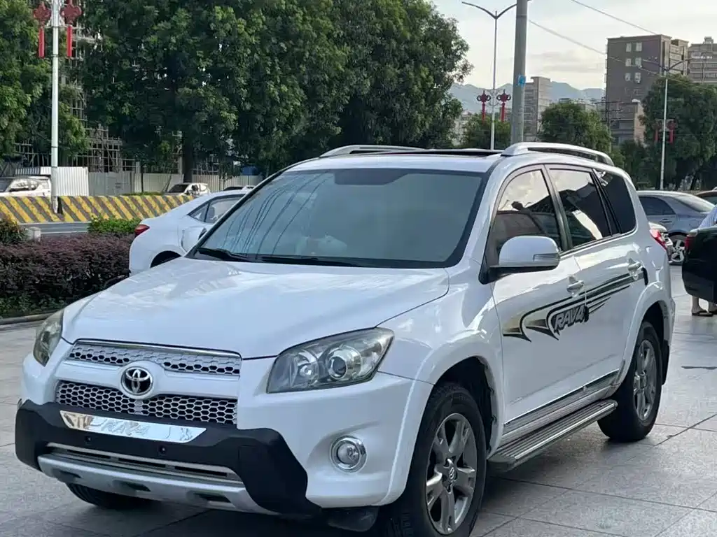 Toyota RAV4 2012