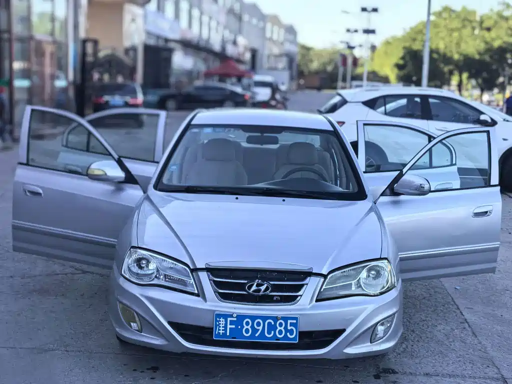 Hyundai Elantra — миниатюра 4