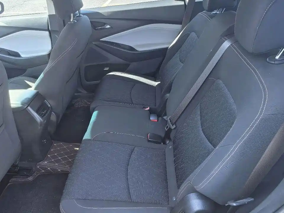 Chevrolet Volando — миниатюра 6