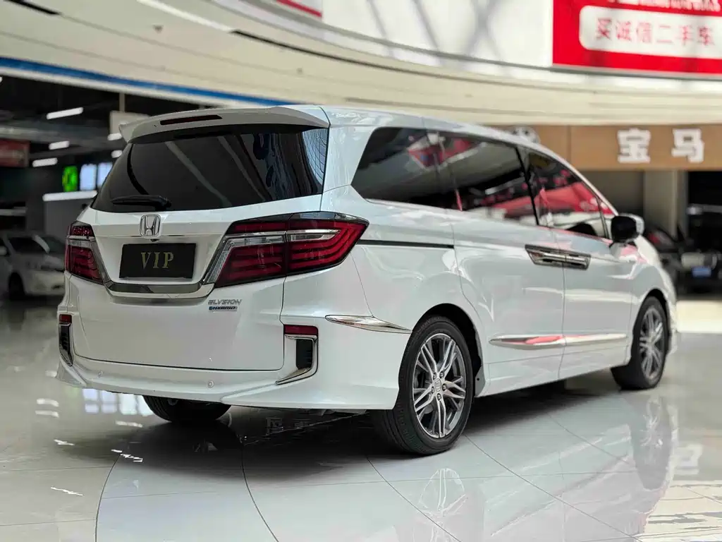 Honda Elysion — миниатюра 9