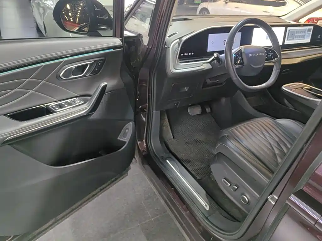MAXUS G90 — миниатюра 16
