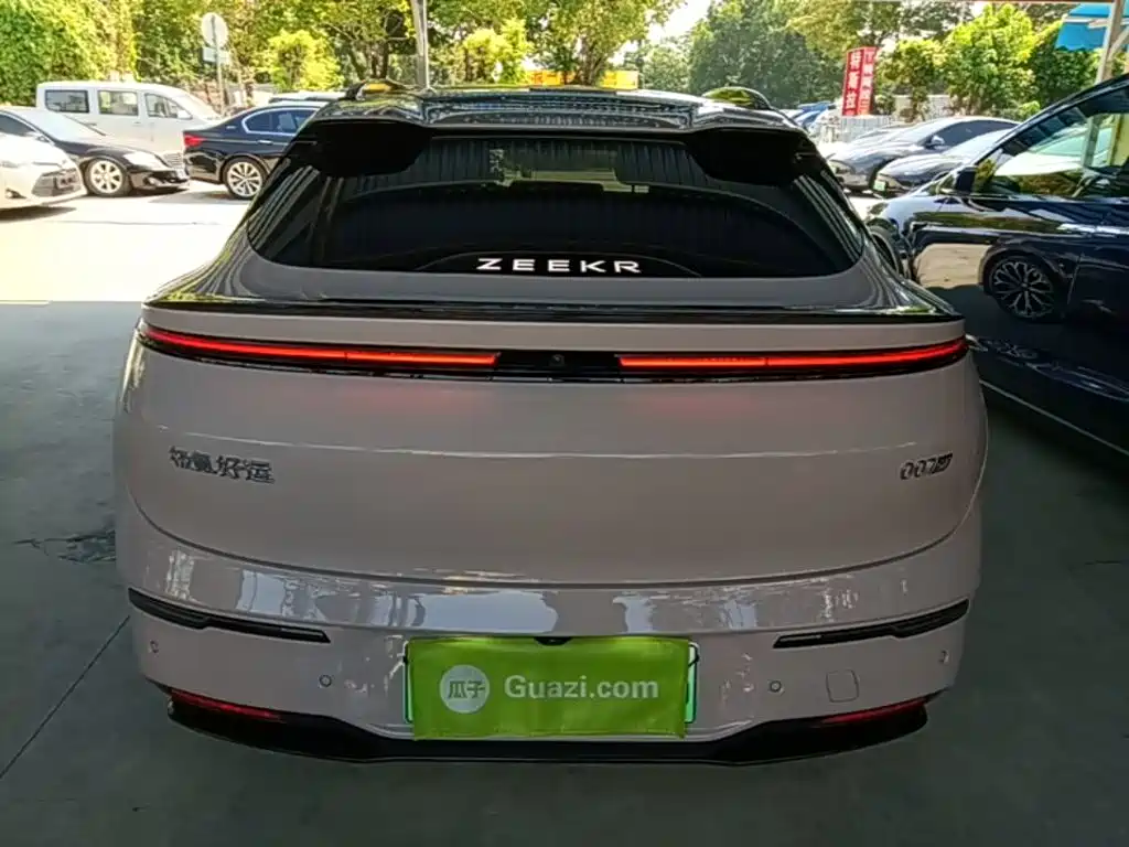 Zeekr 007GT — миниатюра 6