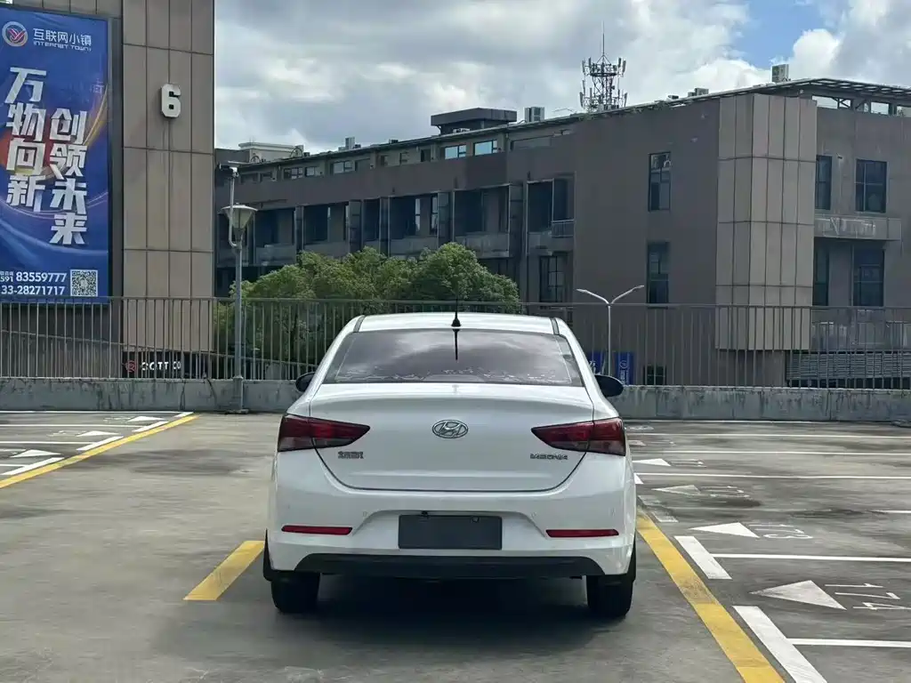 Hyundai Verna — миниатюра 8