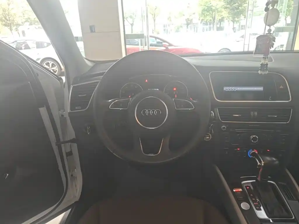 Audi Q5 — миниатюра 11