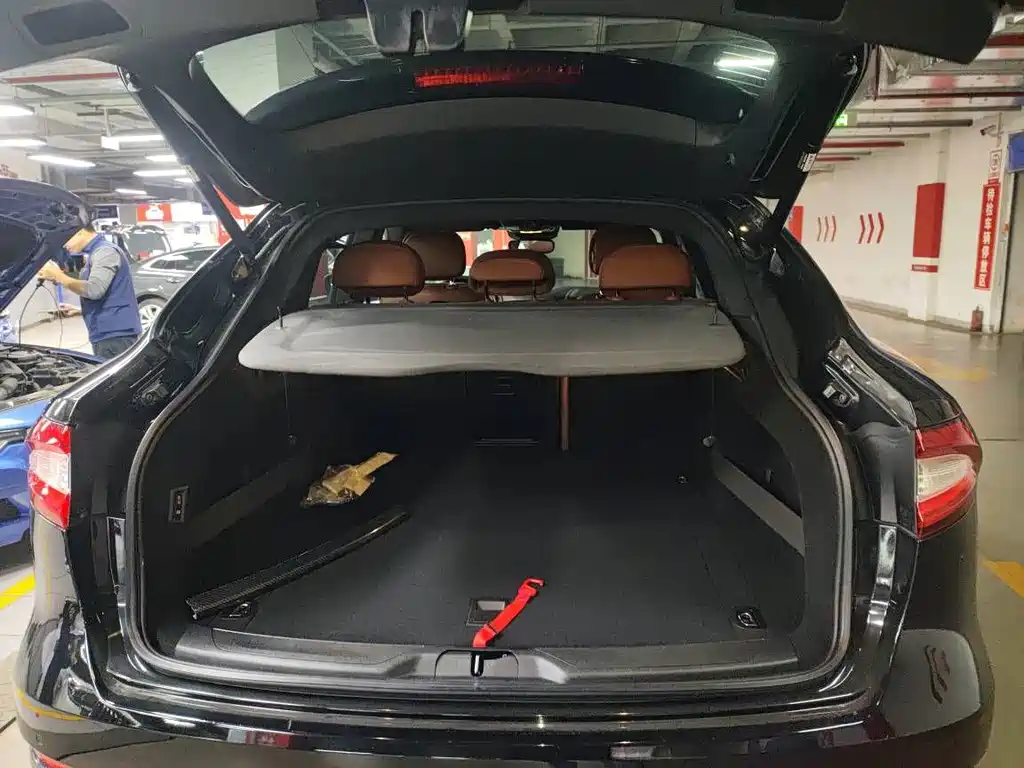 Maserati Levante — миниатюра 10