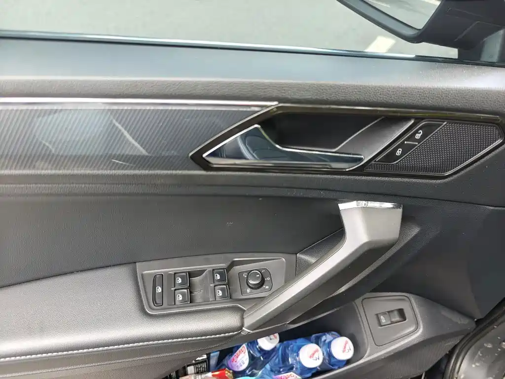 Volkswagen Tiguan L — миниатюра 10