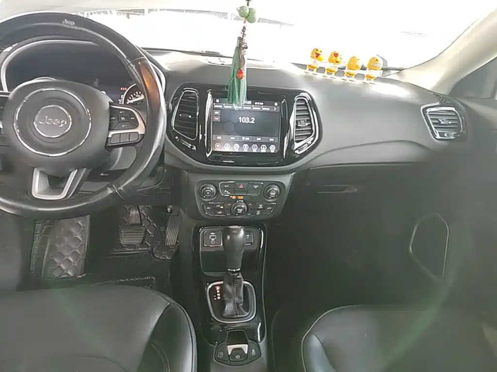 Jeep Compass — миниатюра 13